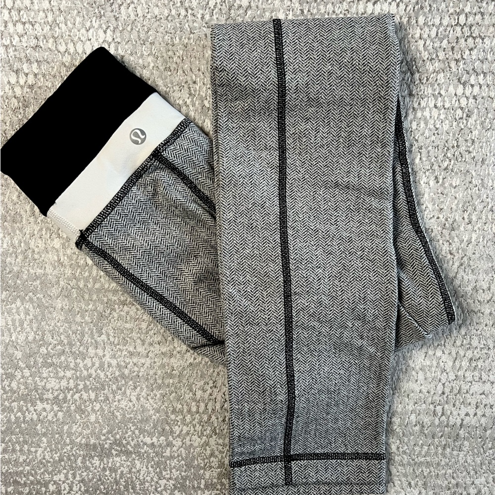 Lululemon Light Herringbone Pattern Mini Flared P… - image 1